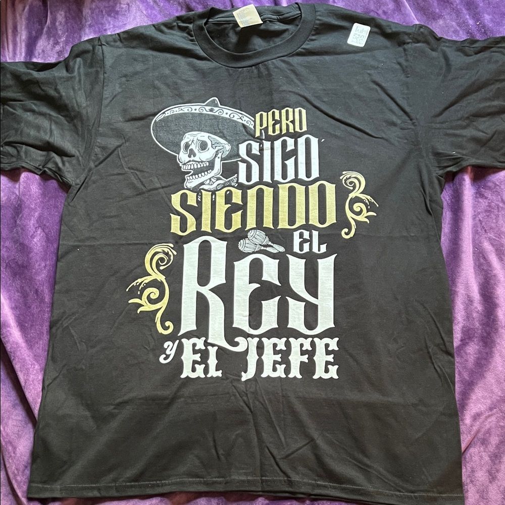Pero Sigo Siendo El Rey y El Jefe T-Shirt (Men’s L)